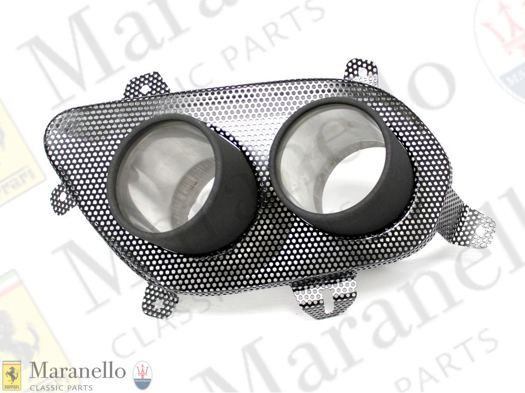 RH Tailpipes With Mesh