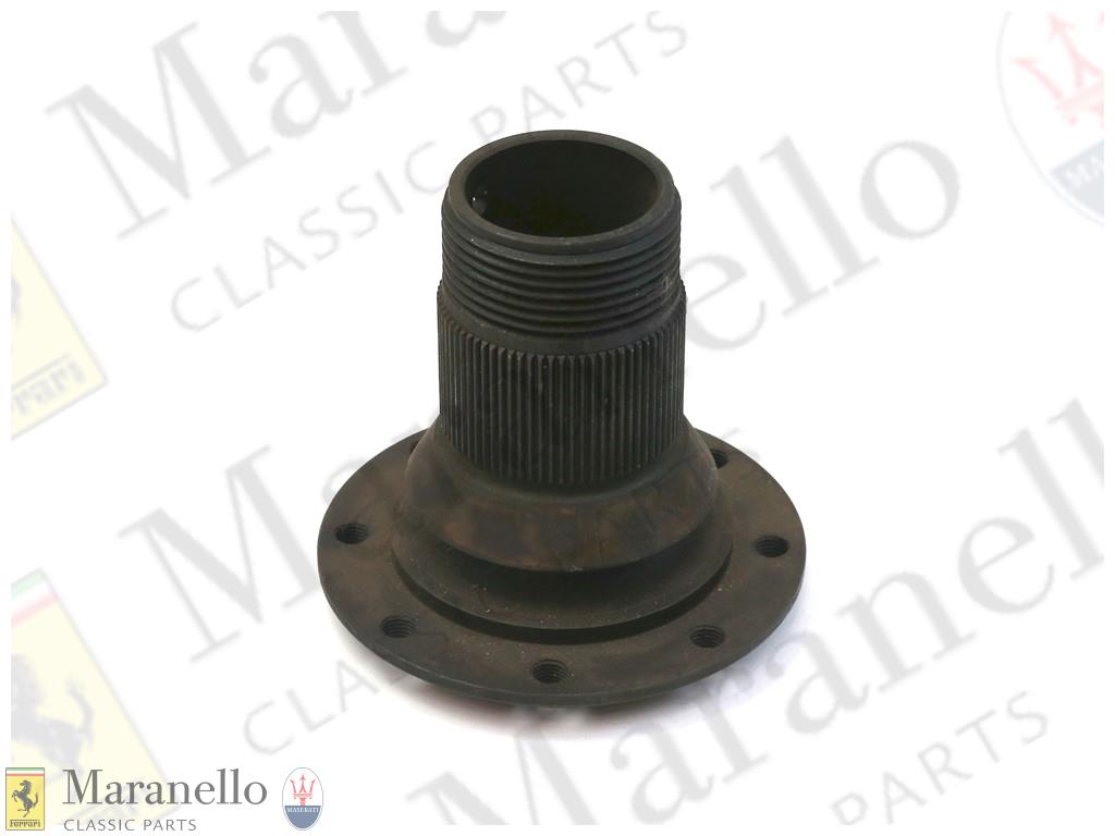 365Gtc4 RH Rear Hub