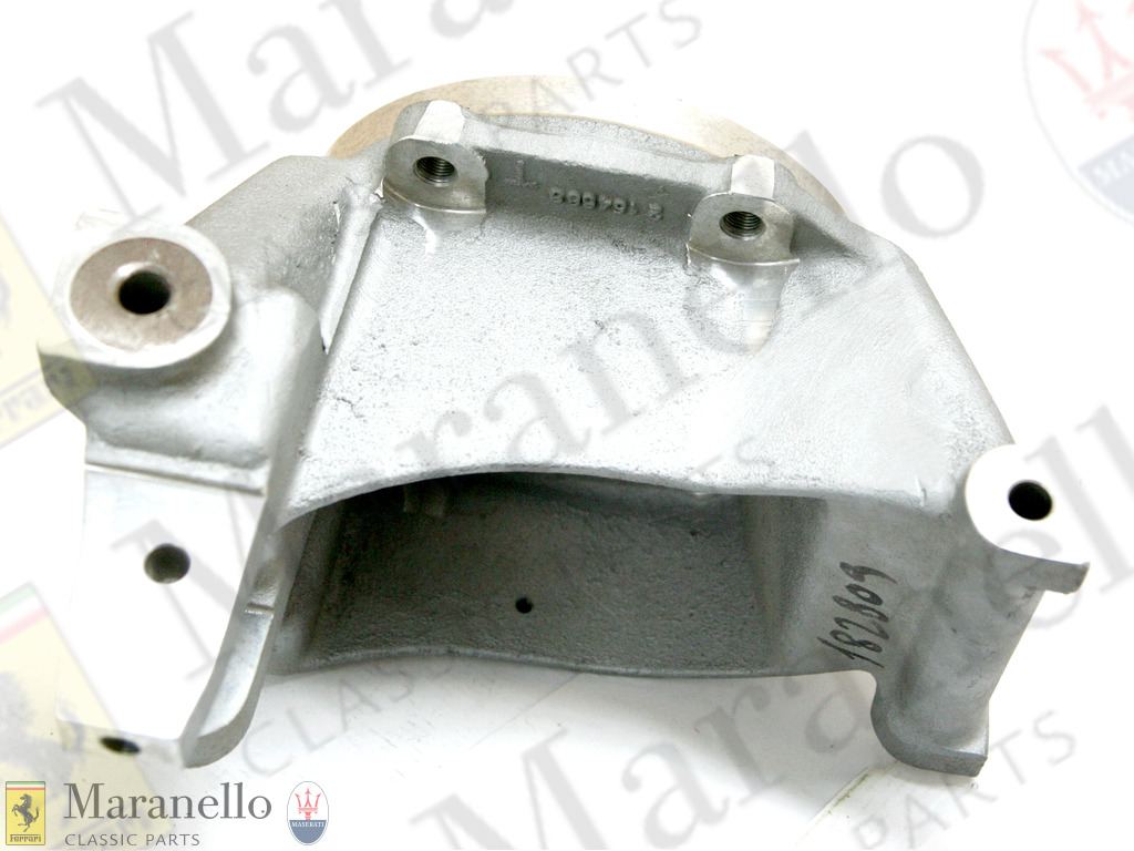 LH Rear Hub Holder Complete