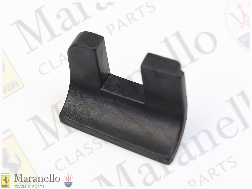 RH Rear Upper Fixing Pad Side Grille